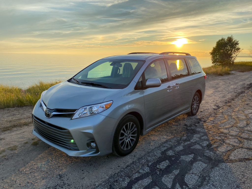 toyota sienna sunset